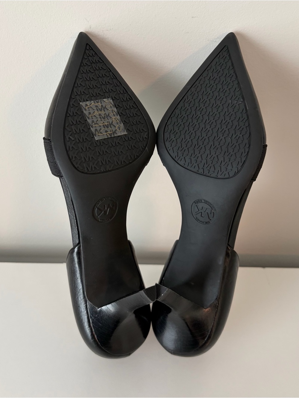 NWOT Michael Kors Wendy Black Leather Pointed D'Orsay Pumps - Picture 4 of 8